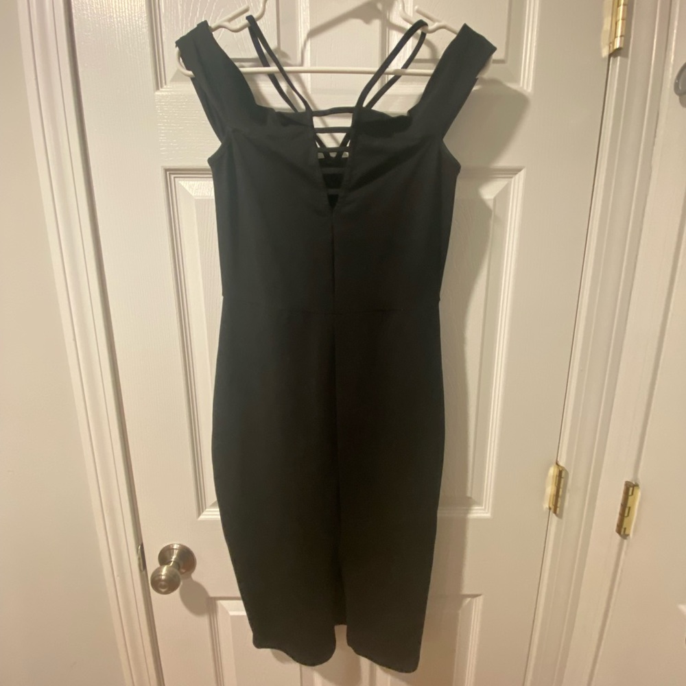 Black off the shoulder asks dress with front straps